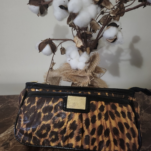 New Betsey Johnson Clutch - Picture 3 of 11
